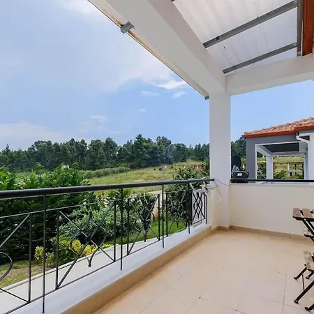Daire Soluna 2-bdrm Maisonette With Shared Garden, Sani Sani (Chalkidiki)