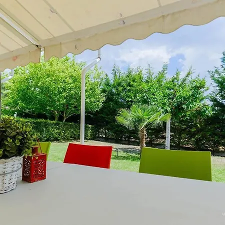Apartamento Soluna 2-bdrm Maisonette With Shared Garden, Sani