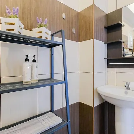 Apartamento Soluna 2-bdrm Maisonette With Shared Garden, Sani *