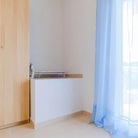 Soluna 2-bdrm Maisonette With Shared Garden, Sani Sani (Chalkidiki)